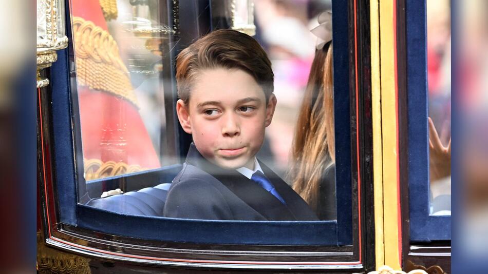 Prinz George in seiner Kutsche bei der "Trooping the Colour"-Parade.