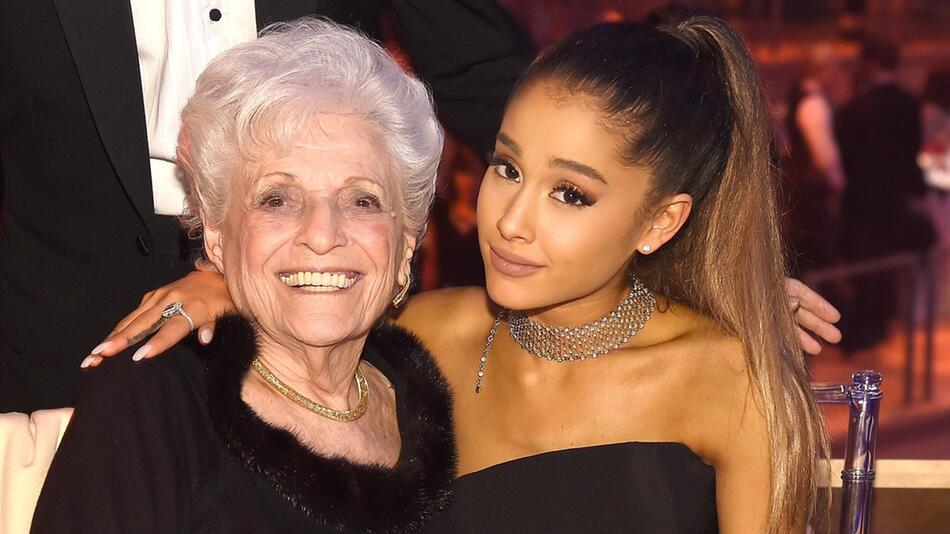 Ariana Grande und ihre Grossmutter Marjorie 2016 bei der Time 100 Gala.