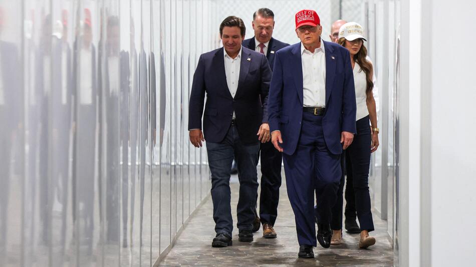 Florida: Trump besichtigt „Alligator Alcatraz“ und drängt auf mehr Abschiebungen