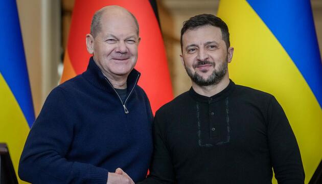 Bundeskanzler Scholz mit dem ukrainischen Präsidenten Selenskyj