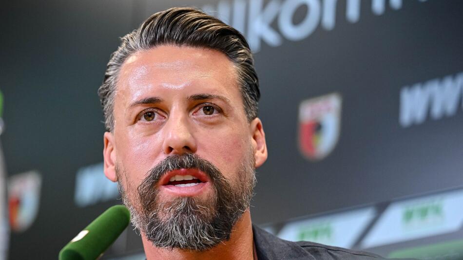 Fussball: Bundesliga - Trainingsauftakt FC Augsburg
