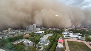 Sicht fast null: Massiver Sandsturm hüllt Städte im Nordwesten Chinas ein
