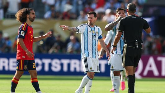 Marc Cucurella wurde von Lionel Messi "verpetzt".