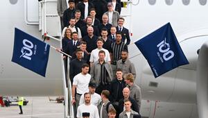 WM-Vorbereitung - Abflug Fussball-Nationalmannschaft