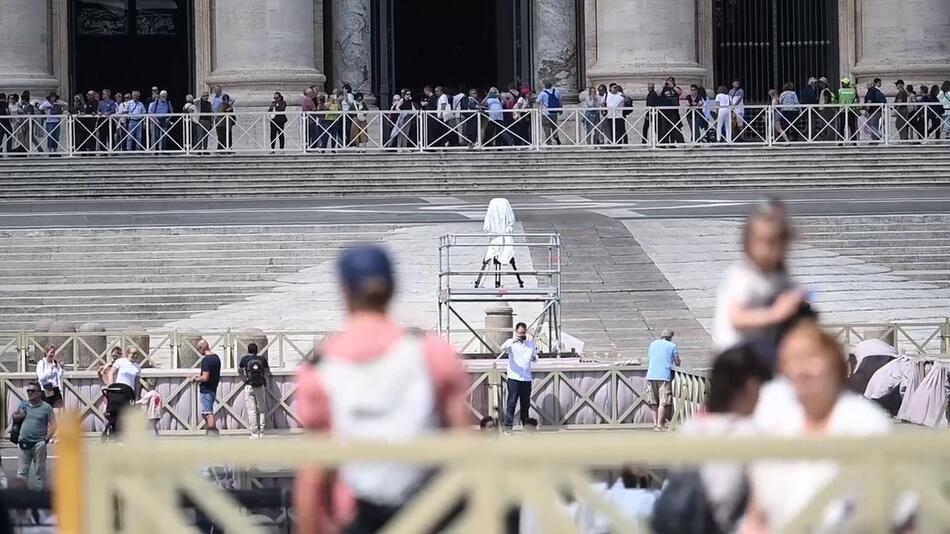 Konklave beginnt: Katholische Kirche wählt neuen Papst