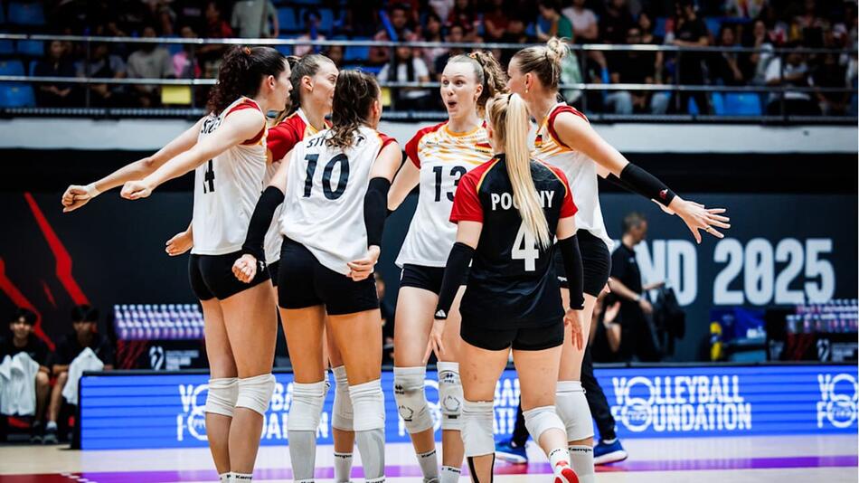 Volleyball WM Frauen in Thailand - Deutschland - Kenia