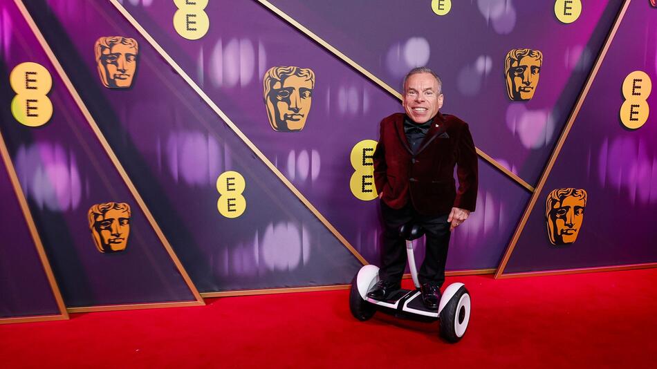Warwick Davis