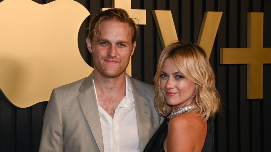 Wyatt Russell und Meredith Hagner