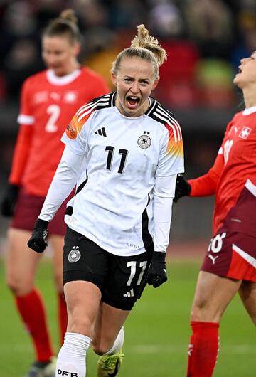 Lea Schüller