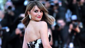 Penélope Cruz hat zwar ein Auto, aber keinen Führerschein.