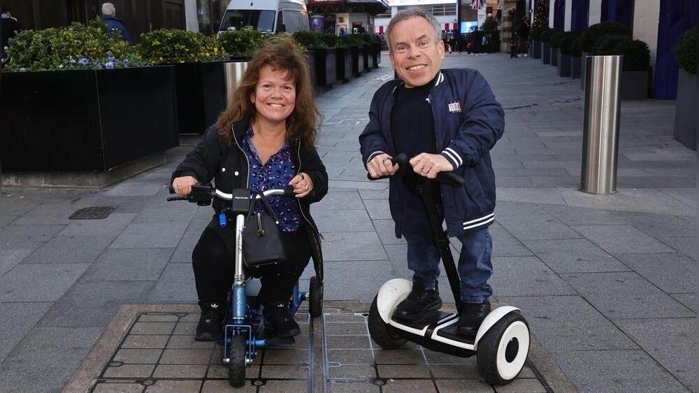 Warwick Davis muss den Verlust seiner Ehefrau Samantha verkraften.