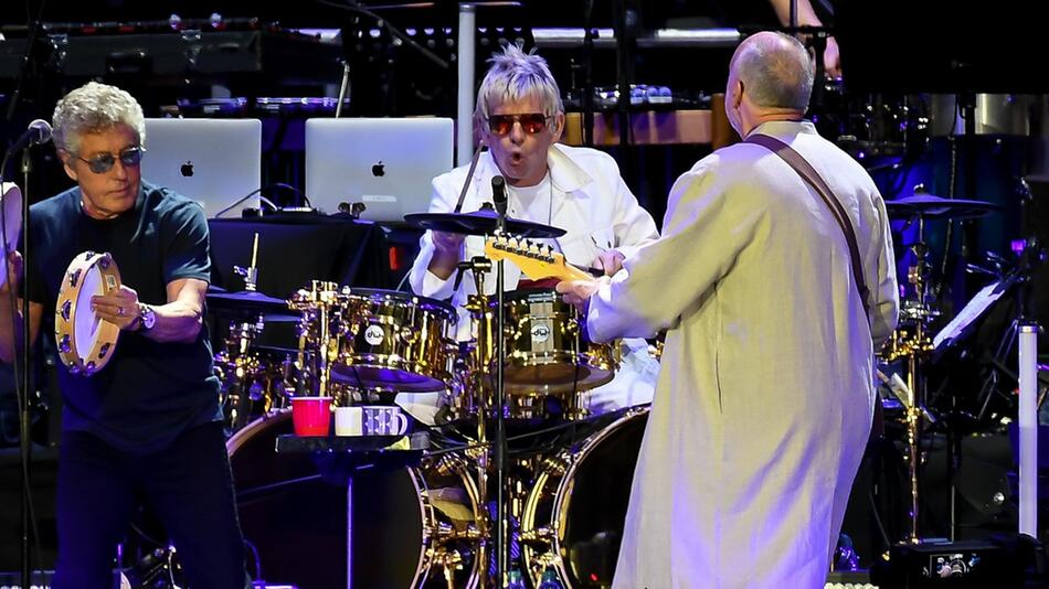 Zak Starkey an den Drums von The Who mit Gitarrist Pete Townshend.