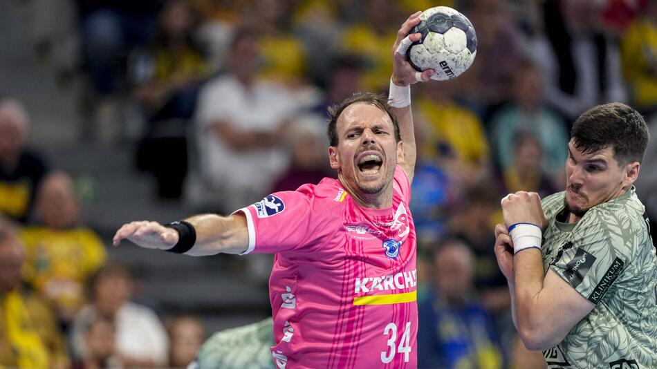 Kai Häfner (links) beim Bundesliga-Spiel des TVB gegen die Rhein-Neckar Löwen im Mai 2025.