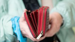 Kein Geld im Portemonnaie