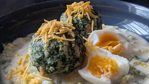 Spinatknödel mit Käse-Lauch-Sosse