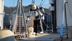 Humanoid hebt ab: Italiener bringen Roboter fliegen bei