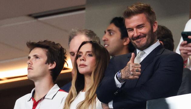 Siegessicher: Victoria Beckham und David Beckham beim Spiel England gegen Argentinien.
