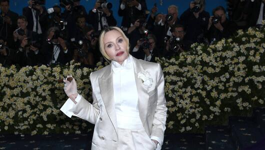 Madonna stellt sich gegen Donald Trump und seine Anweisungen zum Welt-Aids-Tag.