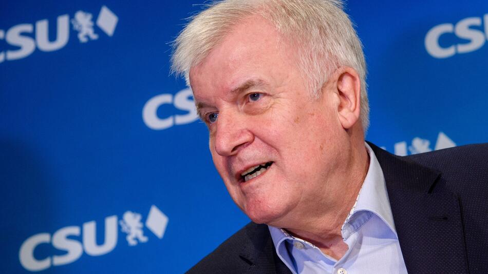 Seehofer will sich zu seinen Zukunftsplänen äussern