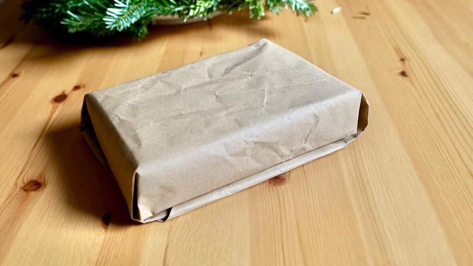 Geschenke ohne Tesa einpacken