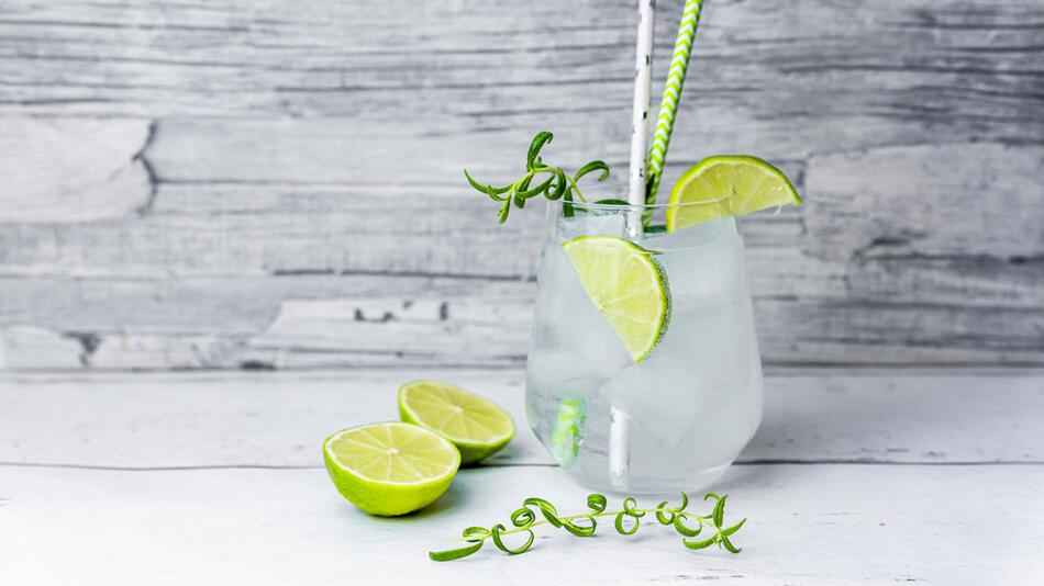 Limettenwasser mit Salz