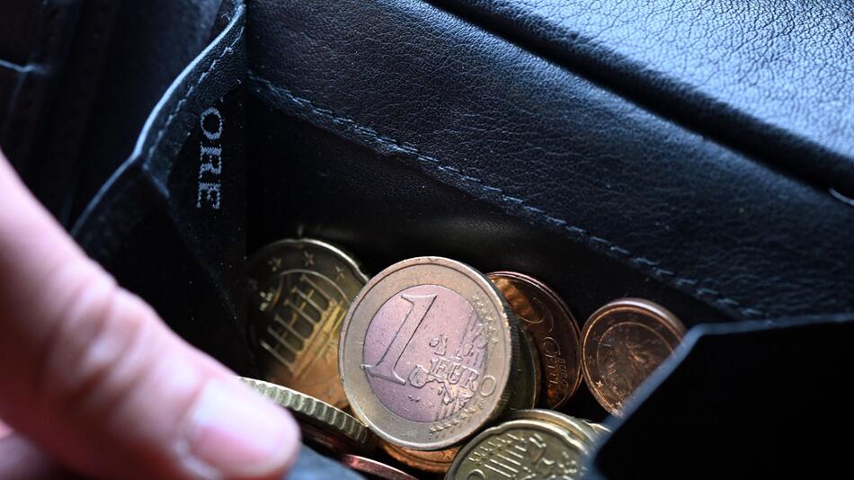 Münzen in einer Brieftasche