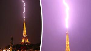 Lichtshow am Nachthimmel: Blitz schlägt in Eiffelturm ein