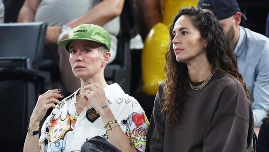 Megan Rapinoe (l.) und Sue Bird haben das Ende ihrer Beziehung bekanntgegeben.