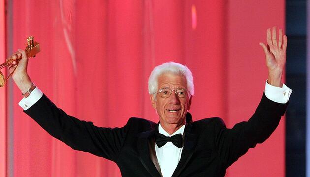 Kult-Showmaster Rudi Carrell: Kurz vor seinem Tod wurde er 2006 mit der Goldenen Kamera für sein ...