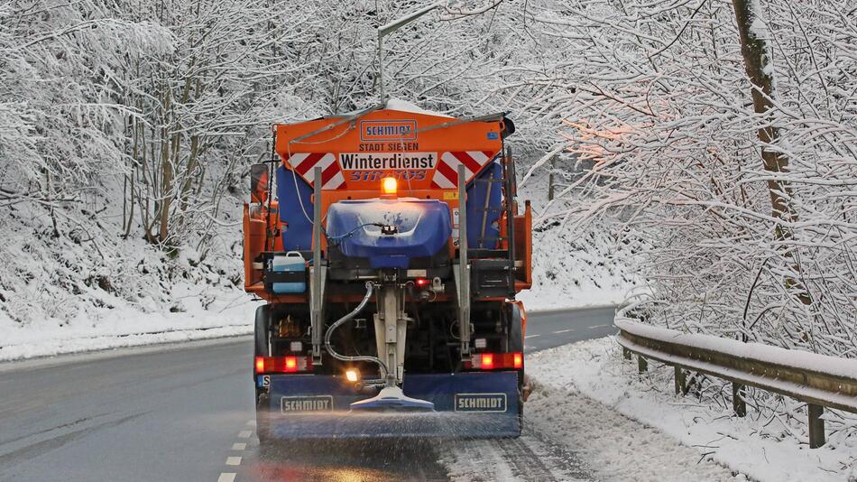 Winterdienst Streufahrzeug