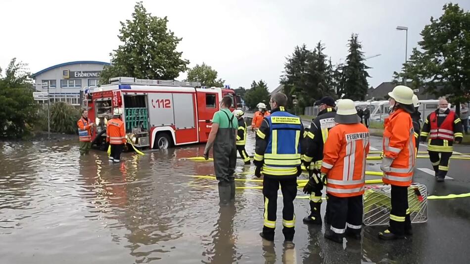 Gewitter, Starkregen Und Hagel: Viele Feuerwehr-Einsätze | GMX.CH