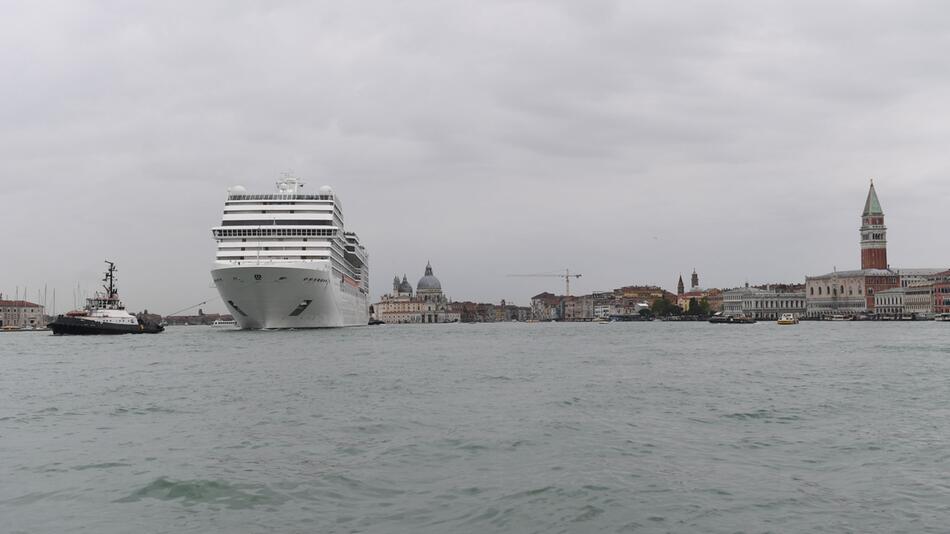 Kreuzfahrtschiffe in Venedig