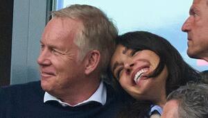 Johannes B. Kerner mit seiner Ehefrau Alina am Wochenende beim Fussball-Bundesligaspiel in Leipzig.