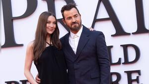 Arm in Arm: Nicole Brydon Bloom und Justin Theroux bei der Weltpremiere von "Der Teufel trägt ...