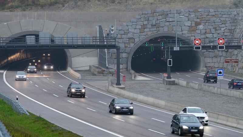 Jagdbergtunnel auf der A4