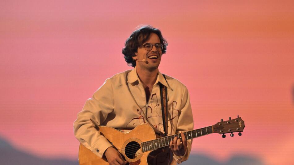 Sänger und Gitarrist João Guilherme Gomes der portugiesischen Band Napa