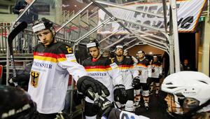 Leon Draisaitl (links) ist seit mehr als zehn Jahren der grosse Star im DEB-Team. 