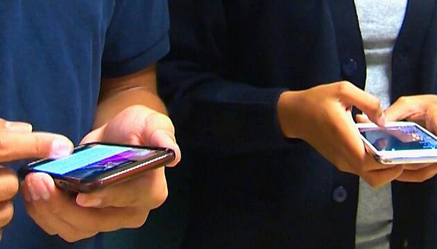 Neue Studie: Smartphone-Nutzung schadet Kindern unter zwölf Jahren