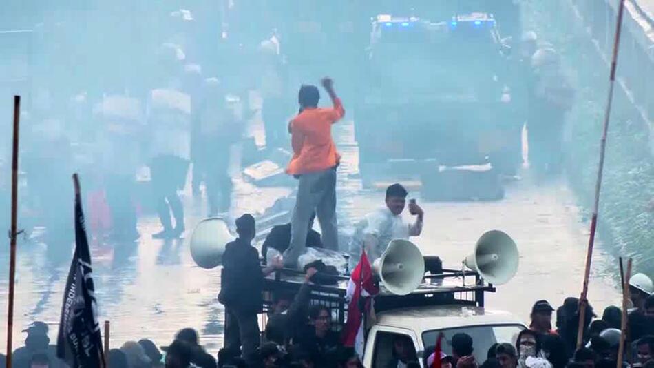 Proteste gegen Abgeordnetengehälter in Indonesien eskalieren