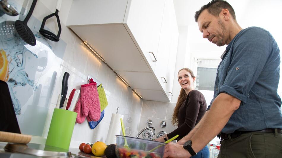 Paar kocht gemeinsam