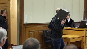 Tödliche Attacke am Arbeitsplatz – Angeklagter gesteht Hass auf Kollegin