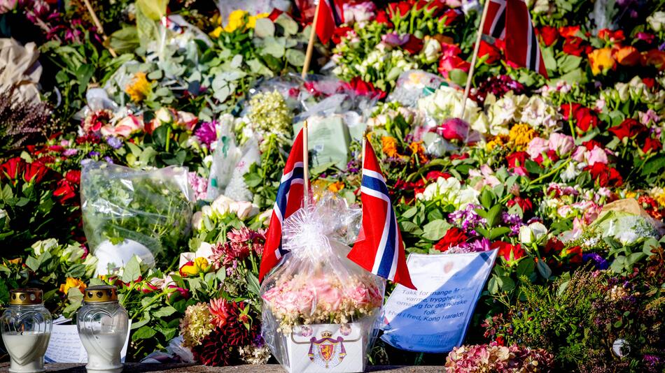 beerdigung-von-k-nig-harald-im-live-ticker-haakon-steht-seiner-mutter