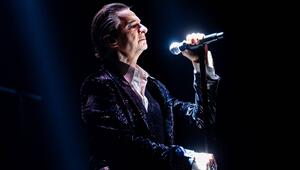 Das Album "Memento Mori: Mexico City" katapultiert Depeche Mode an die Spitze der Charts.