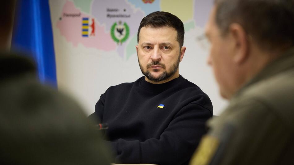 Präsident Wolodymyr Selenskyj auf Truppenbesuch in der Region Dnipropetrovsk.
