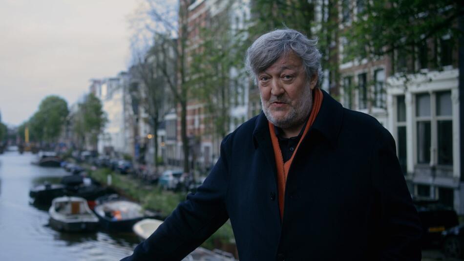 Stephen Fry stiess in Amsterdam auf eine ebenso spannende wie unbekannte Geschichte zweier Helden ...