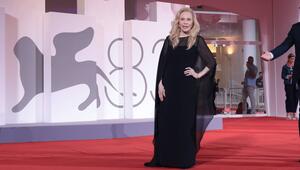 Faye Dunaway erschien in Venedig ganz in Schwarz.