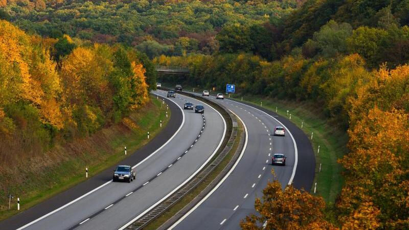 Fahrt durch den Herbst