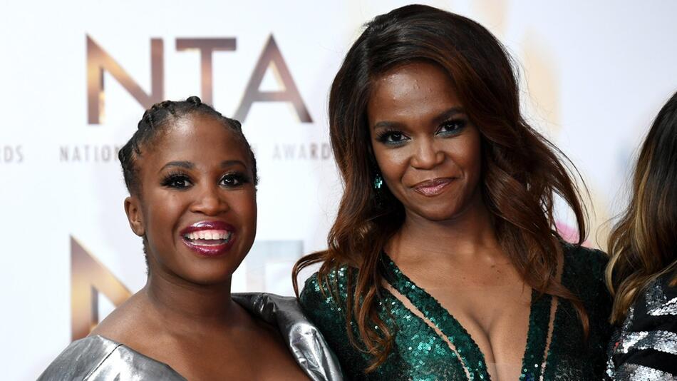 Motsi Mabuse (li.) ist stolz auf ihre Schwester.