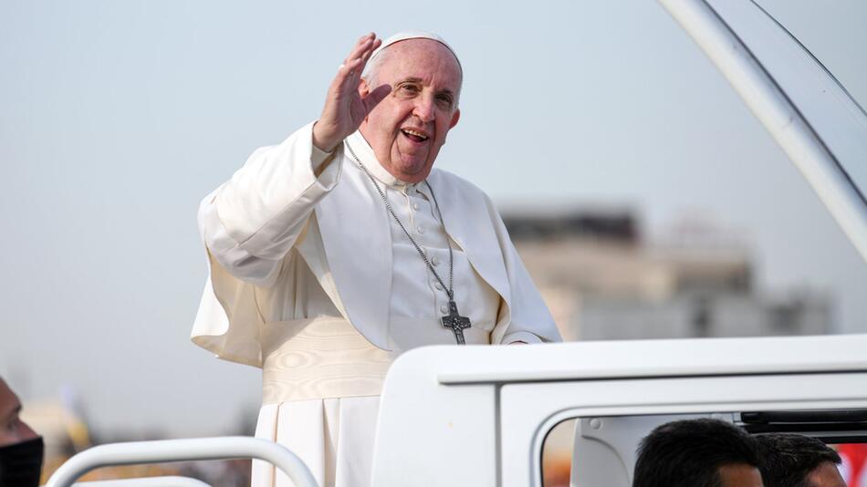 Papst Franziskus liegt seit fast einer Woche im Krankenhaus.