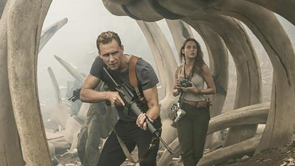 "Kong: Skull Island": James Conrad (Tom Hiddleston) und Mason Weaver (Brie Larson) legen sich ...